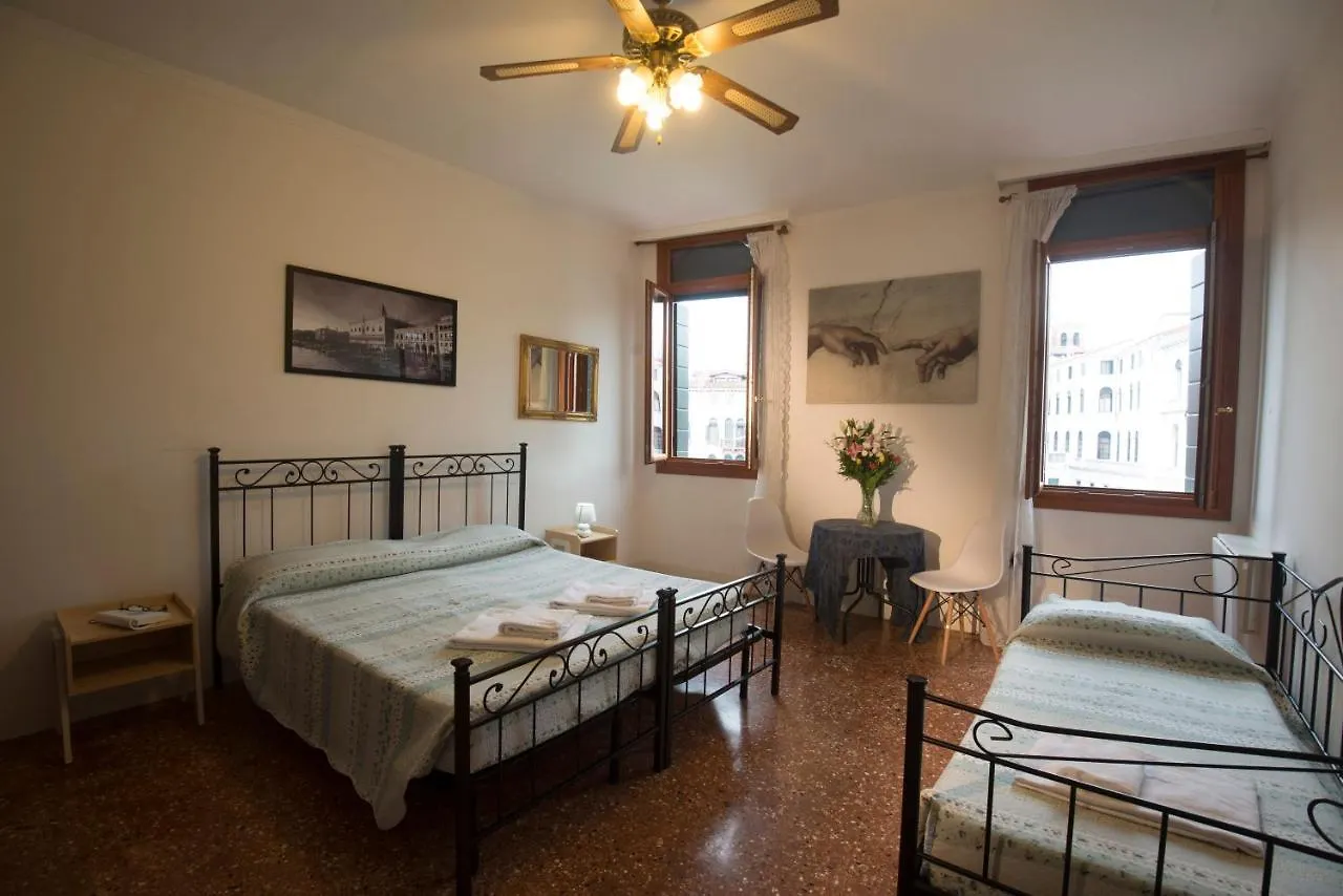 Hotel Magic Rialto Benátky